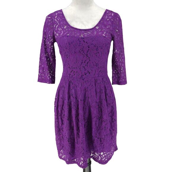 Betsey Johnson Dresses & Skirts - Betsey Johnson Dress Womens 2 Purple Lace Fit n Flare Lined Pleated Skirt